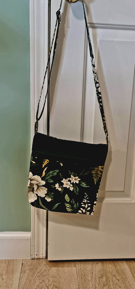 Crossbody bag-hunter green floral